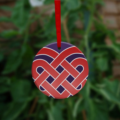 A partial of the Celtic heart on the other side. This side just shows the Celtic knot.